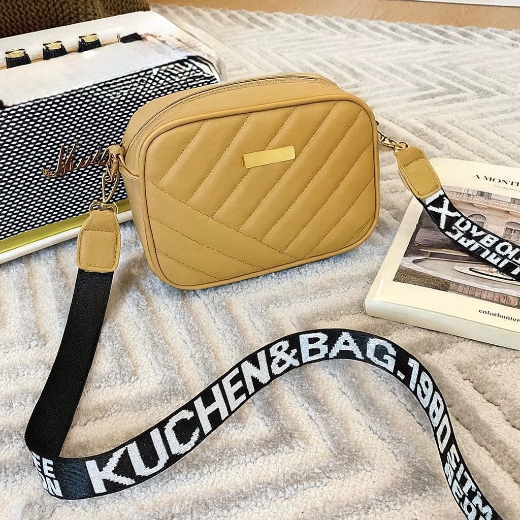 CROSS BODY BAGS