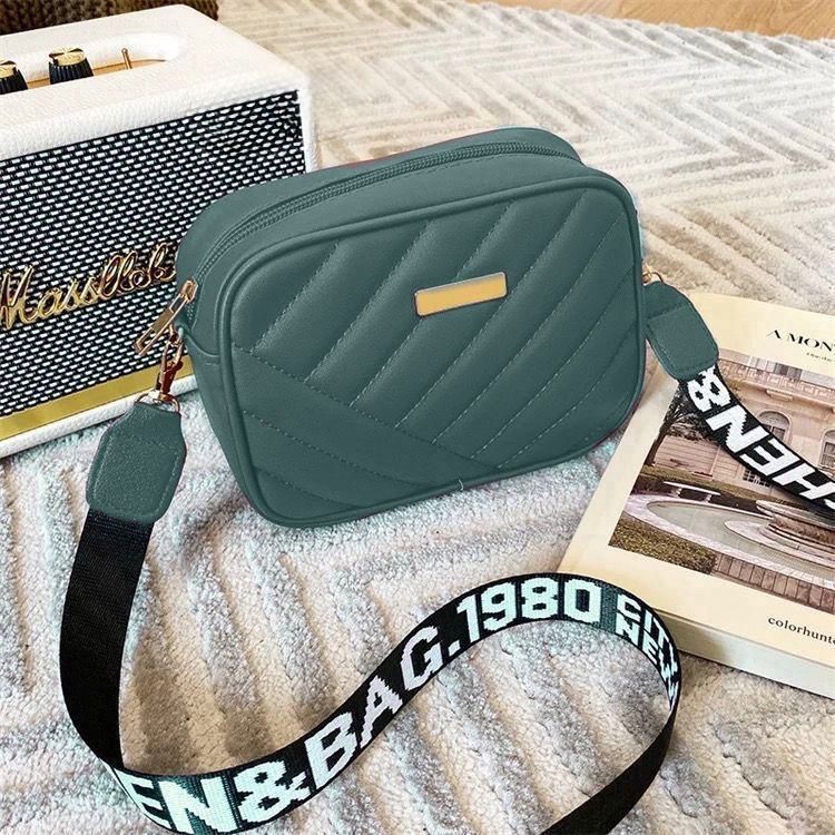 CROSS BODY BAGS