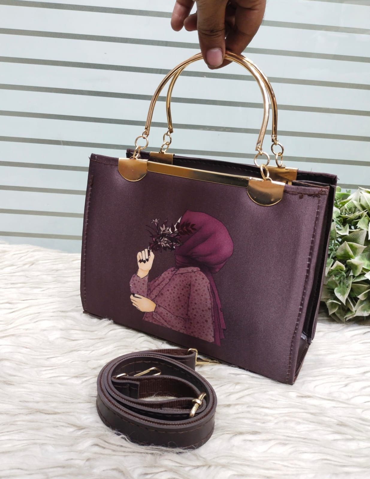 METAL HANDLE PRINTED BAGS