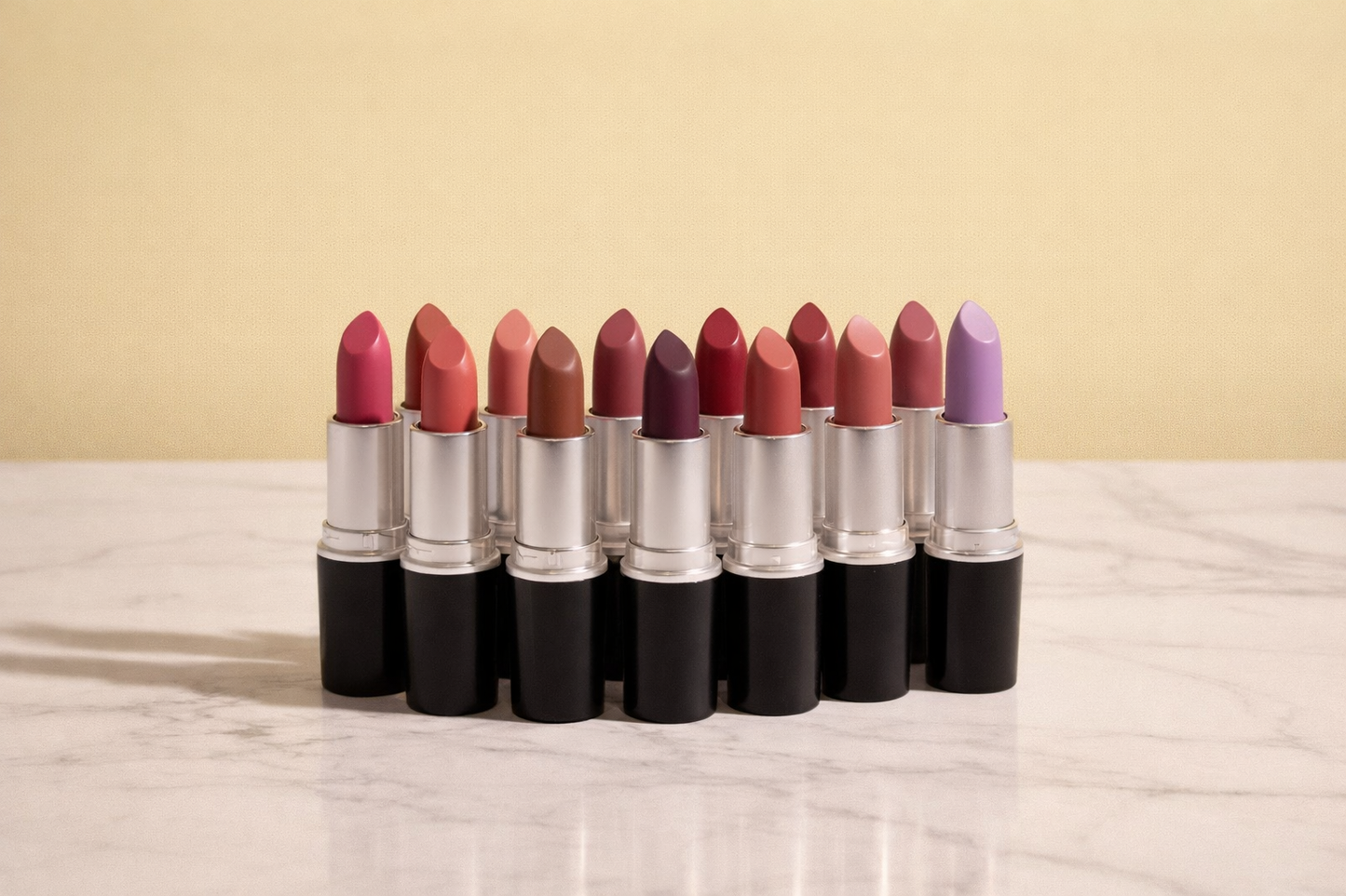 PACK OF 12 LIPSTICK - TYPE B