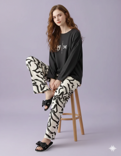 CLASSIC SCRIBBLE PRINTED NIGHT SUIT