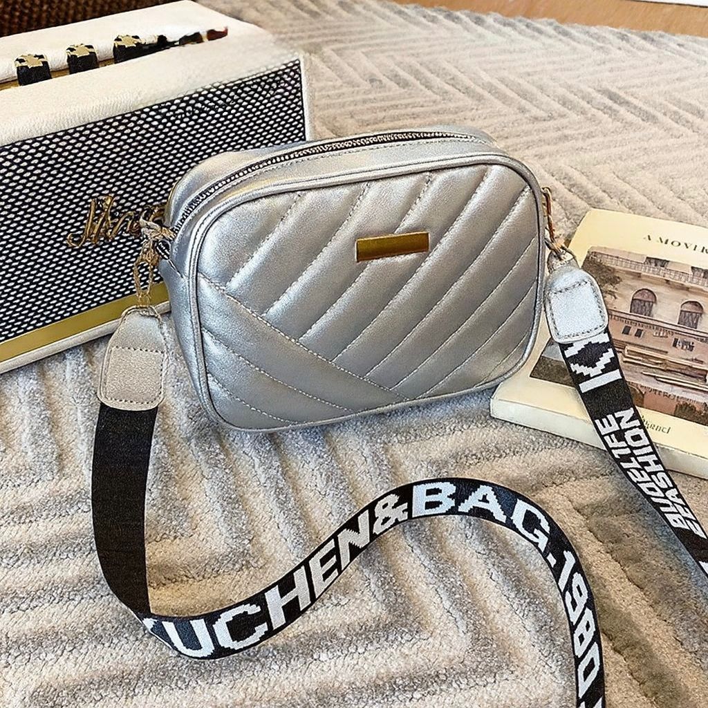 CROSS BODY BAGS