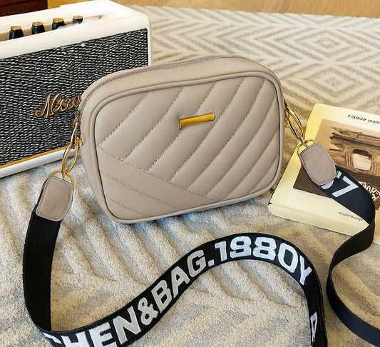CROSS BODY BAGS