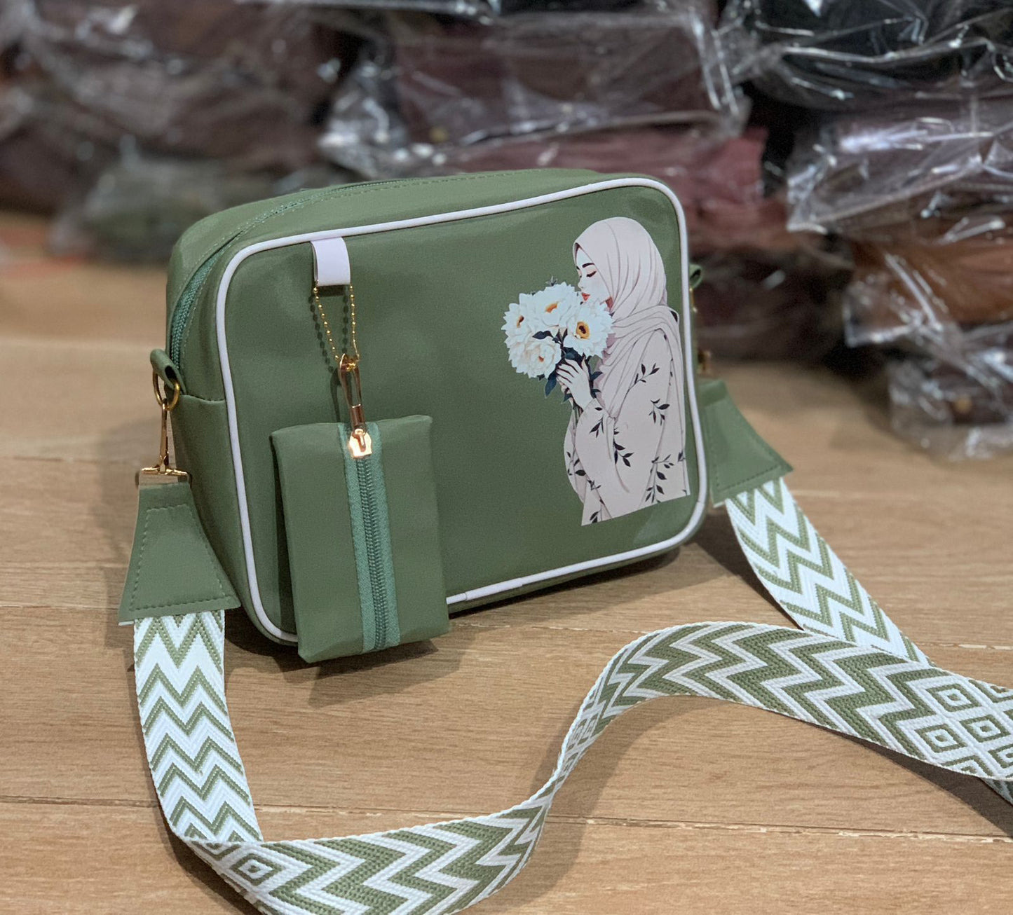 PRINTED CROSS BODY BAG 001