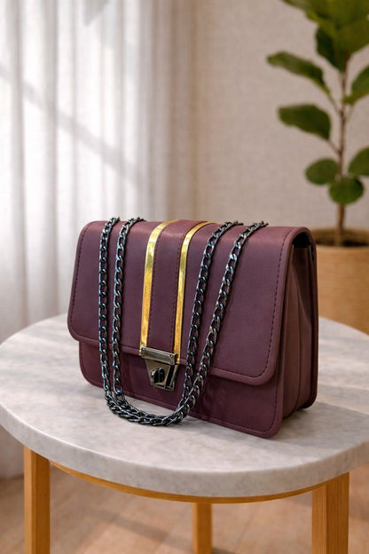CLASSIC CHAIN HAND BAG
