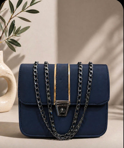 CLASSIC CHAIN HAND BAG