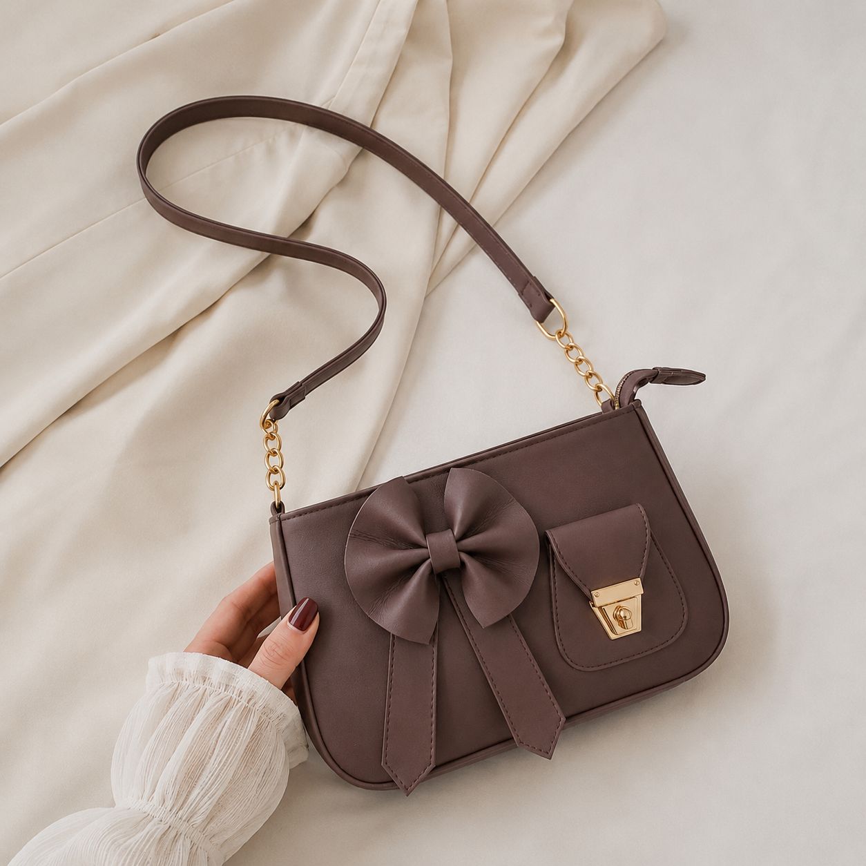 BELLA BOW HAND BAG
