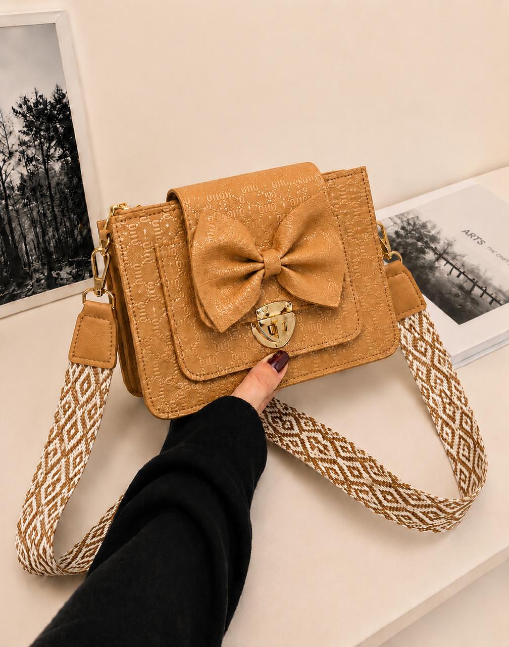 BOW LOCK CROSS-BODY BAG