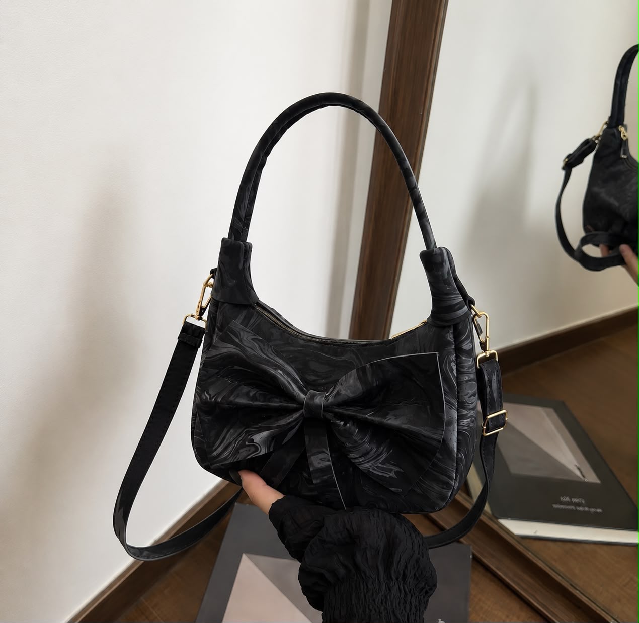 VELOURA BOW STYLE HAND BAG (MARBLE TEXTURED)