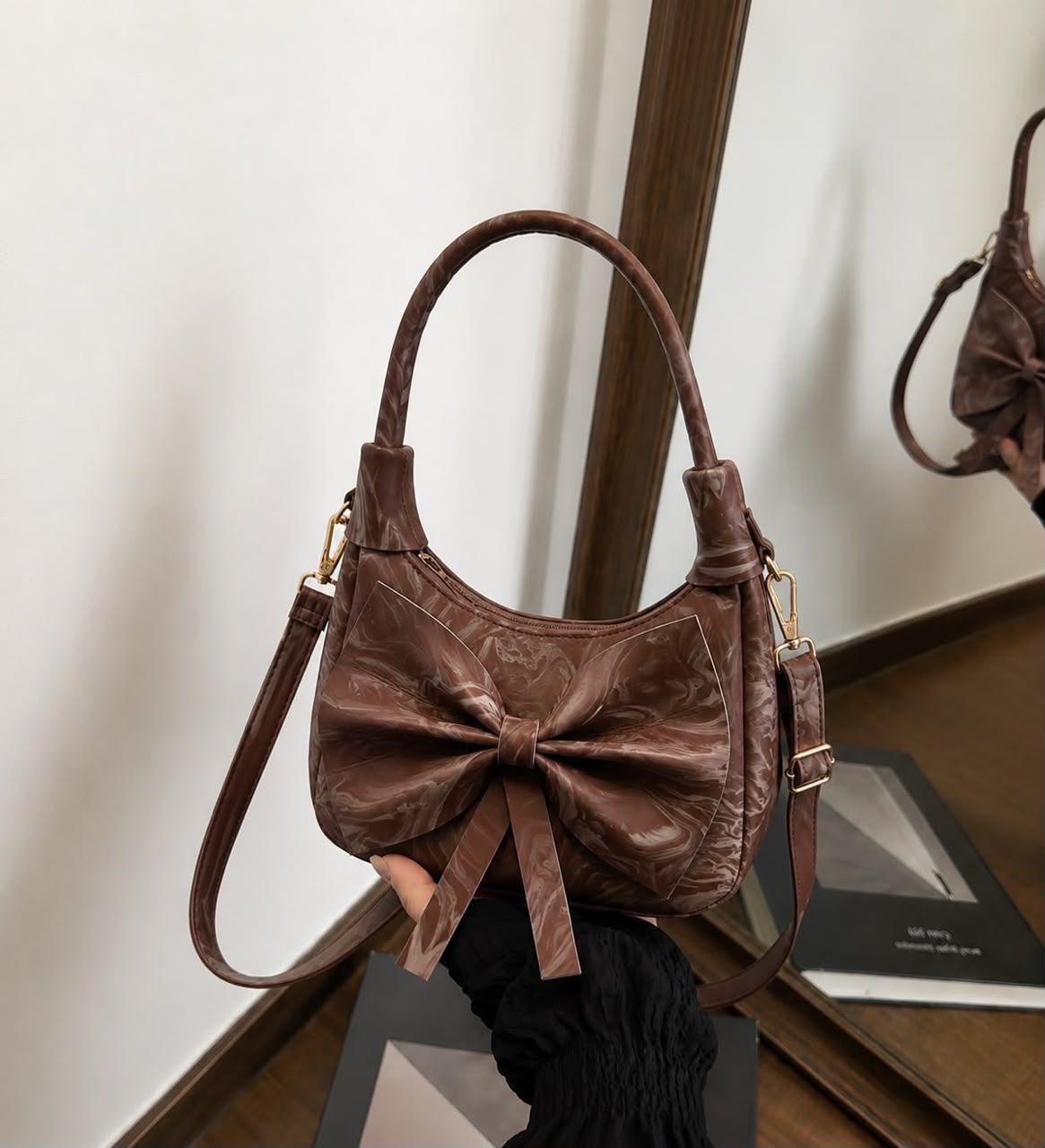VELOURA BOW STYLE HAND BAG (MARBLE TEXTURED)